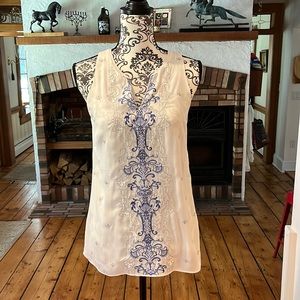 💙WHBM elegant boho chic and FLAWLESS top!💙